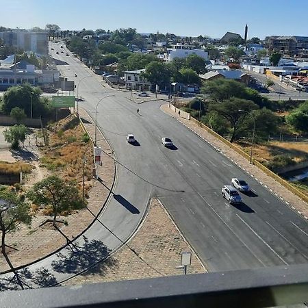 Kingelph Home-Stay Windhoek Extérieur photo