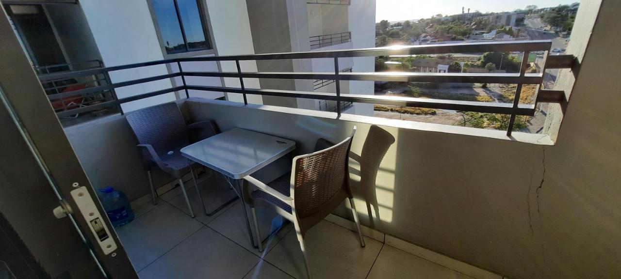 Kingelph Home-Stay Windhoek Extérieur photo