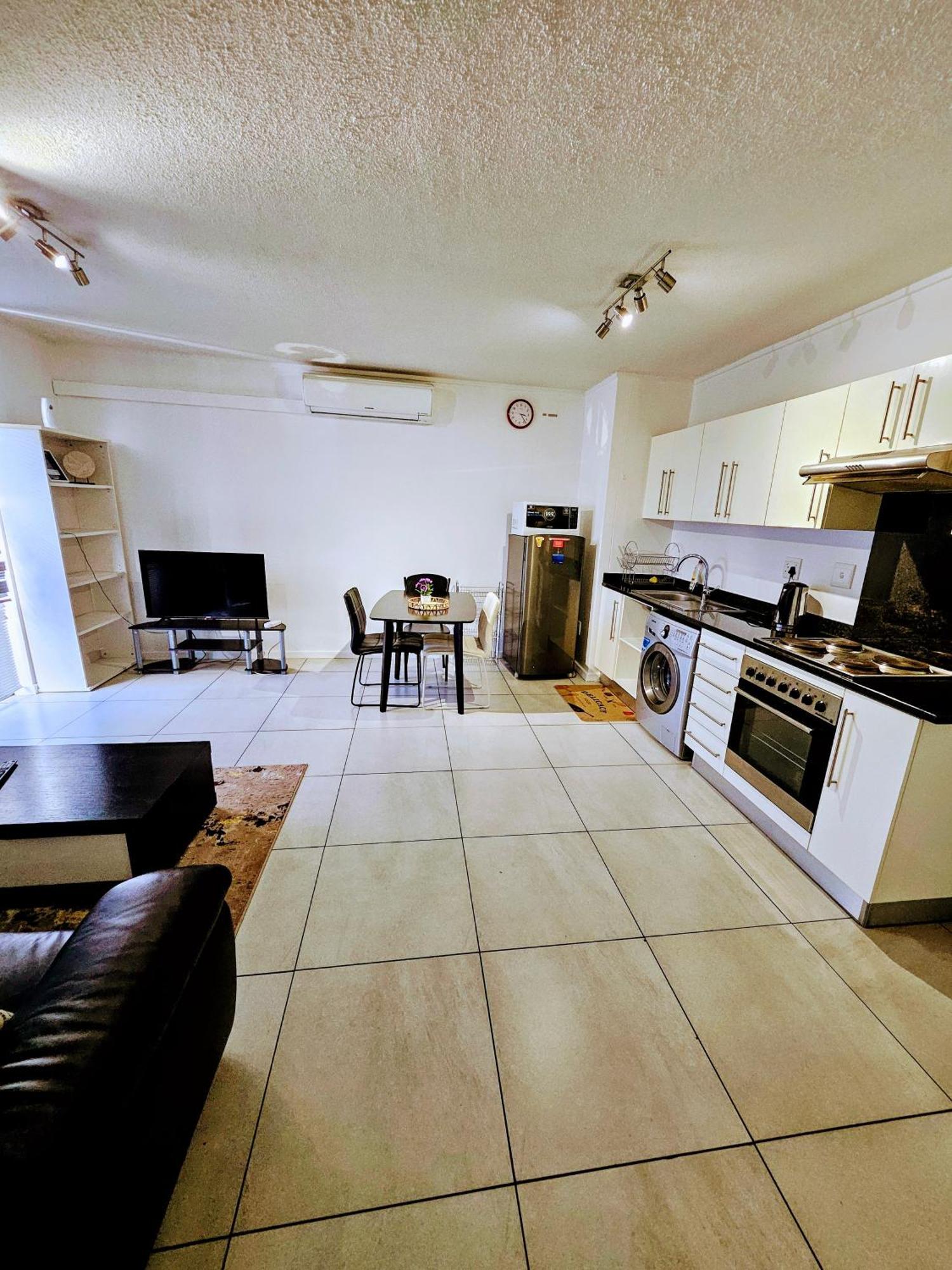 Kingelph Home-Stay Windhoek Extérieur photo